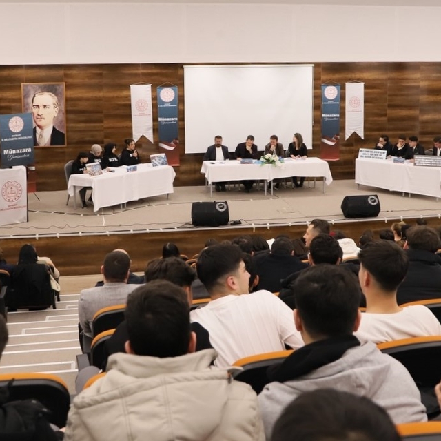 Bayburt'ta 'Liseler Arası Münazara Yarışması' devam ediyor