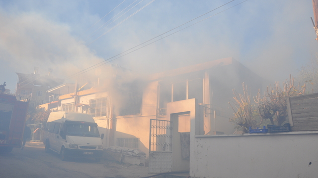 Mersin'de müstakil evde çıkan yangında 2 çocuk yaşamını yitirdi