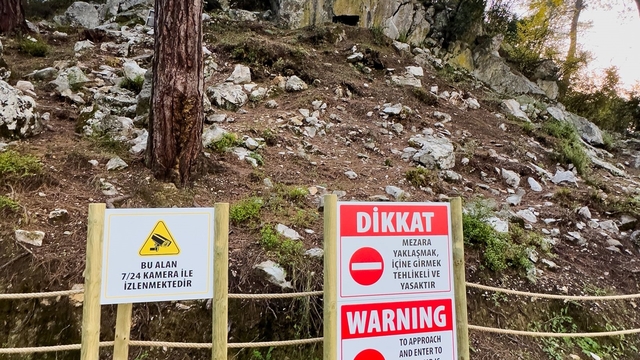 Marmaris Ticaret Odası'ndan 2 bin yıllık kaya mezarlarına kameralı koruma desteği