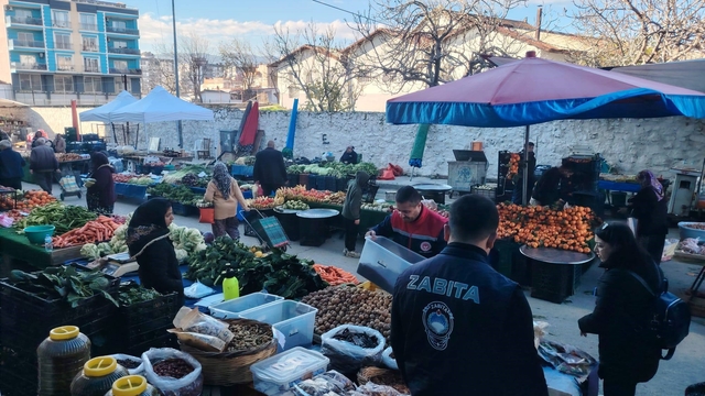 Ortaklar Semt Pazarı'nda gıda denetimi
