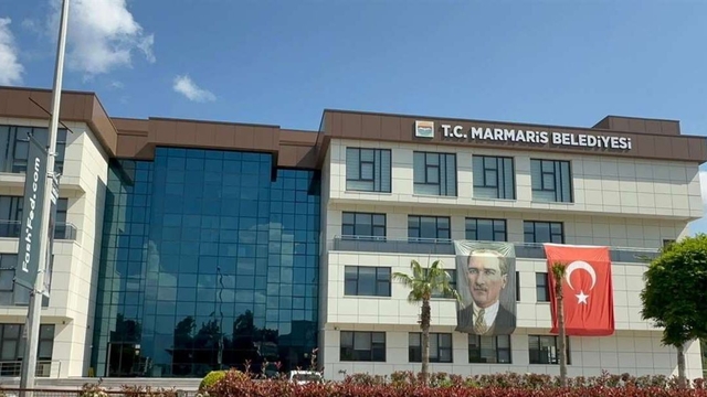 Marmaris Belediyesi Personel AŞ'nin veteriner hekim alımında mülakat için geldi kapıda kaldı