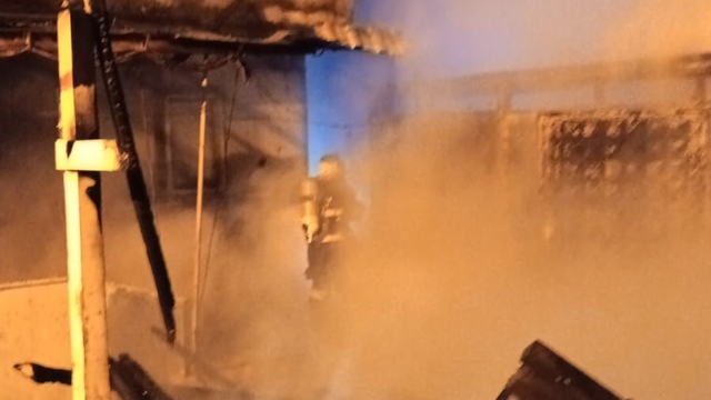 Çaycuma'da kazan dairesinde çıkan yangın eve sıçradı