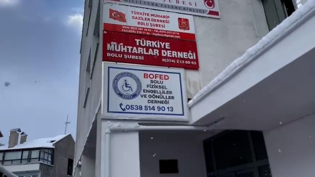 Bolu'da hırsızlar, engelliler derneğinin masa ve sandalyesini çaldı