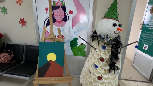 Yüksekova'da Toplum ve Ruh Sağlığı Merkezinde hastaların ürünleri sergilendi