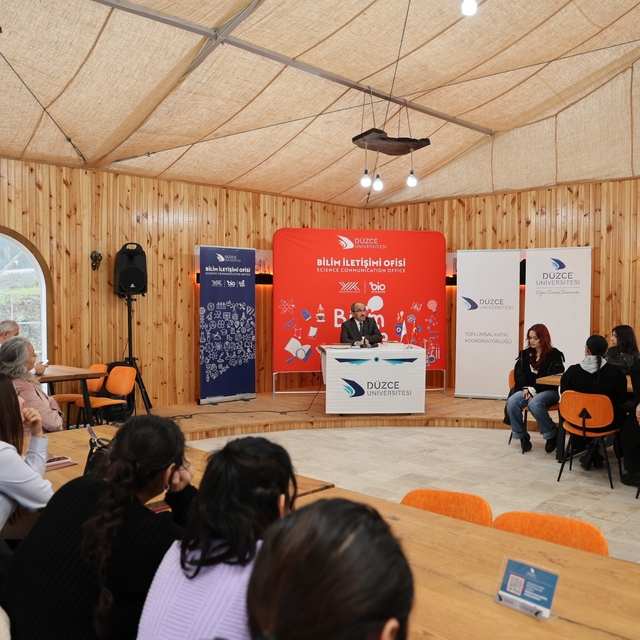 Bilim Kafe'de her yönüyle Mehmet Akif konuşuldu