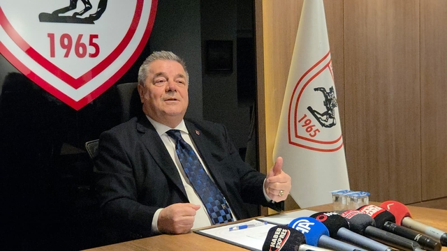 Veysel Bilen: "Musaba'nın transferi etik açıdan doğru değil ama Samsunspor yönetiminin başarısıdır"
Samsunspor Başkan Vekili Veysel Bilen:
"Samsunspor 20 yıl sonra ilk kez oyuncu sattı"