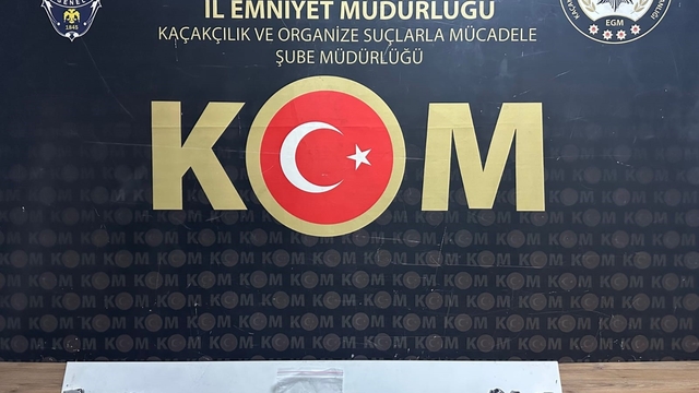 Polisten 4 ayrı operasyon: 8 ruhsatsız silah ele geçirildi, 4 şüpheli gözaltına alındı