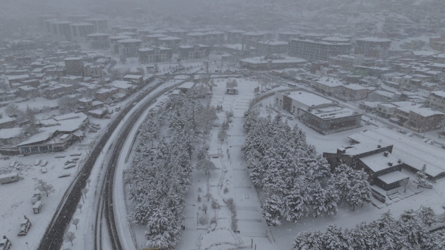 Başkan Özdoğan: "Kar rahmettir, tüm ekiplerimizle sahadayız"