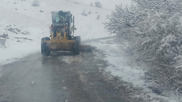 Battalgazi Belediyesi'nden kar yağışına karşı hızlı müdahale