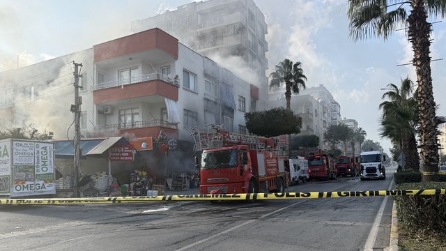 Mersin'de iş yerinde çıkan yangın söndürüldü