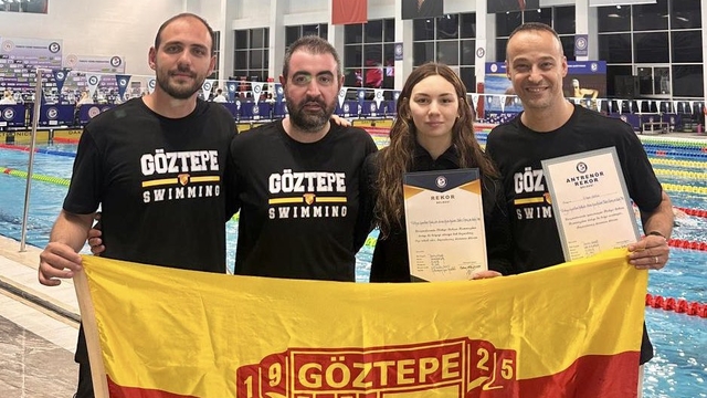 Milli yüzücü Derin Akar, Antalya'daki şampiyonada 11 yıllık Türkiye rekorunu kırdı