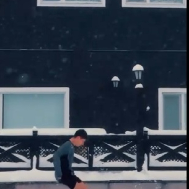 Arda Güler, memleketi Bolu'da arkadaşıyla top oynadı