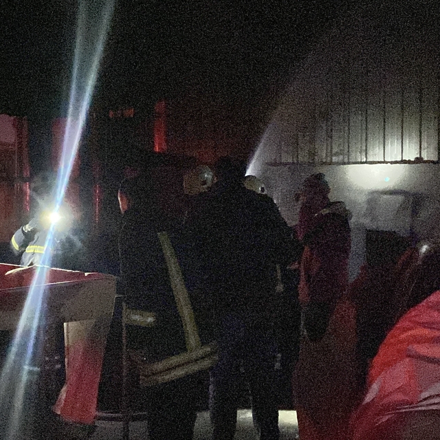 Burdur'da oto boyama atölyesinde çıkan yangın korkuttu