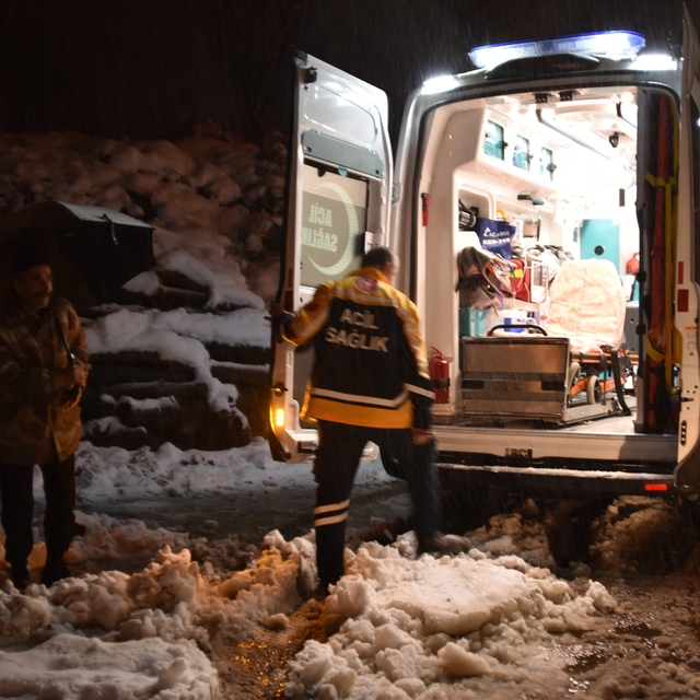 Ekipler 7 aylık bebek için seferber oldu