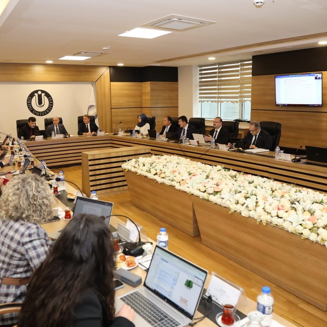 Rektör Hacımüftüoğlu, ÜAK yönetim kurulu toplantısına katıldı