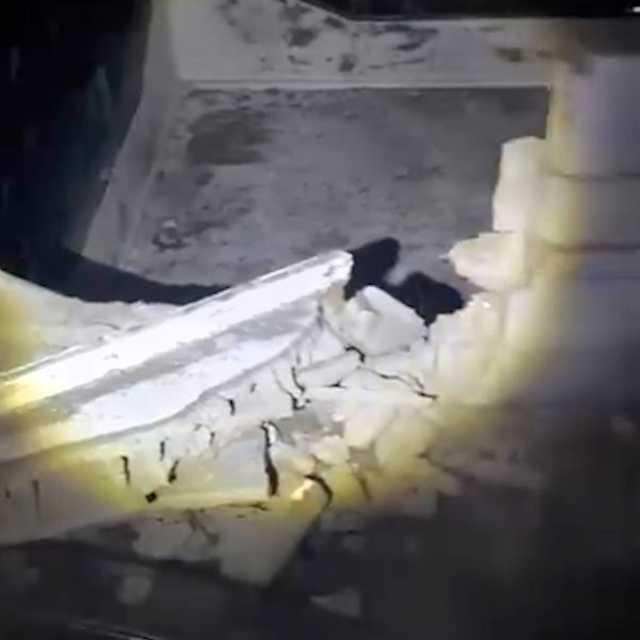 Şırnak'ta kar yağışı sırasında apartmana yıldırım düştü