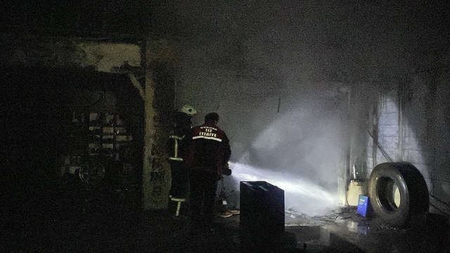 Burdur'da oto yıkamacıda yangın