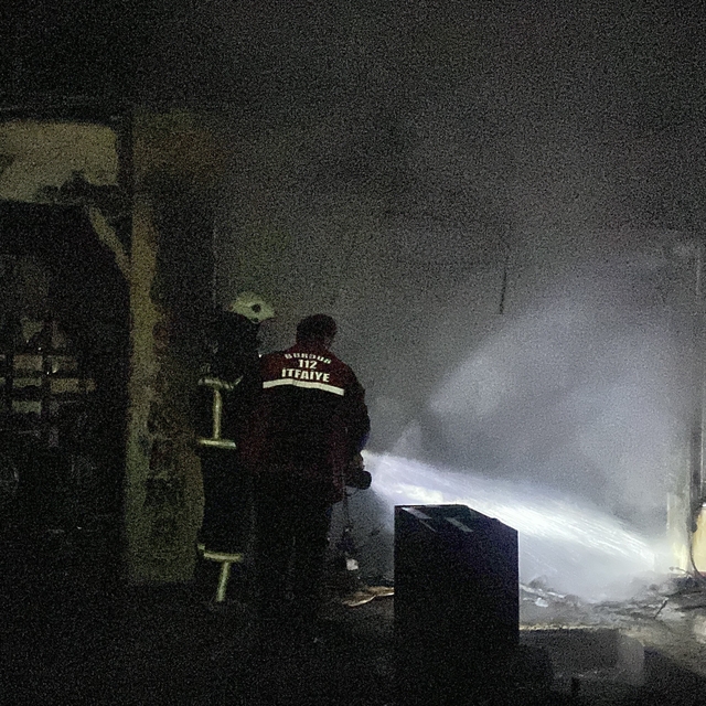 Burdur'da oto yıkamacıda yangın