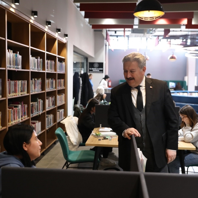 Melikgazi'nin geleceğe ışık tutan yatırımı: Akıl Küpü Kütüphaneleri