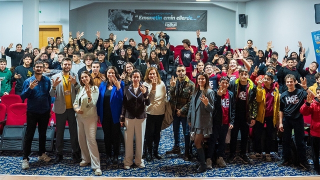 Radikal Okulları'ndan bilim ve uzay odaklı etkinlik