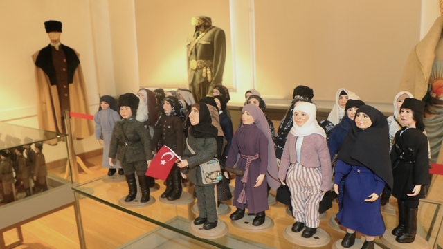 Samsun'da Milli Mücadele Kadın Kahramanları' koleksiyonuna ilgi