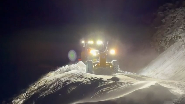 Elazığ'da kar nedeniyle 108 köy yolu ulaşıma kapalı