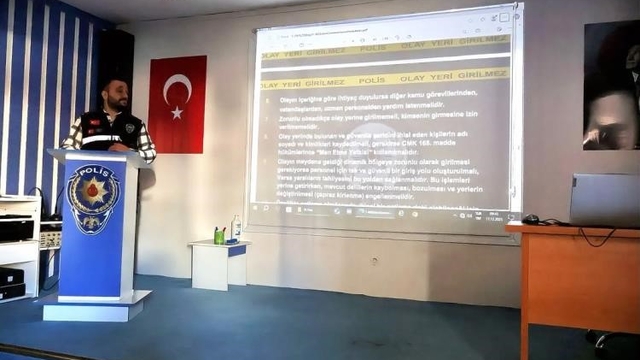 Bilecik'te polislere şüpheli paket ve olay yeri eğitimi