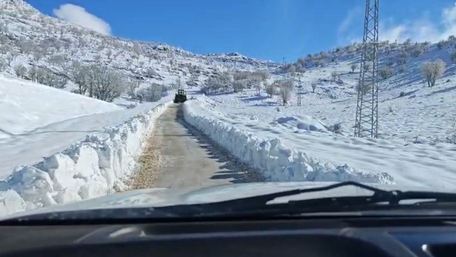 Siirt'te kar nedeniyle kapanan yollar açıldı