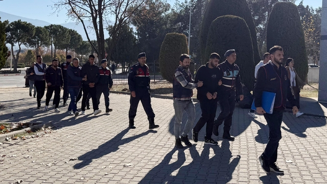 Denizli merkezli 6 ilde çelik kasalardan hırsızlık yapanlara operasyon; 11 tutuklama