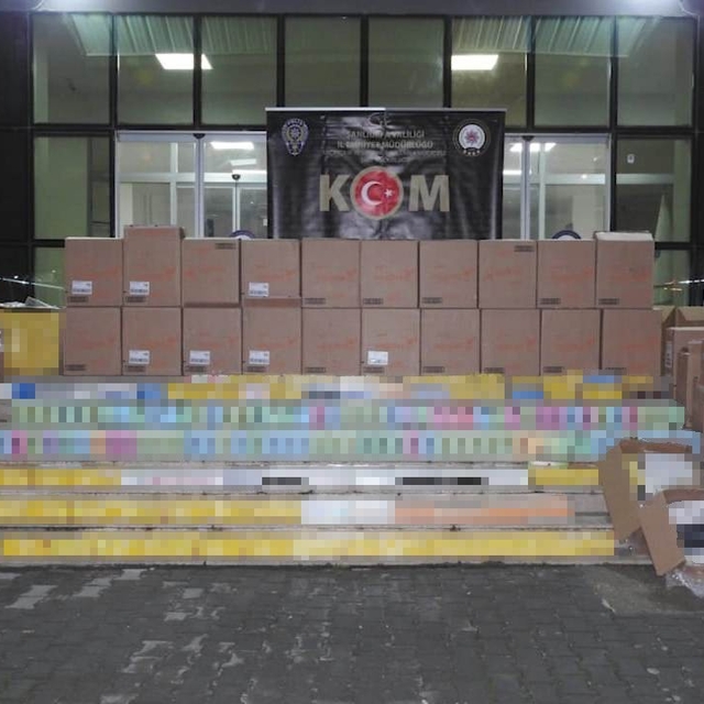 Şanlıurfa'da 43 bin paket kaçak sigara ele geçirildi