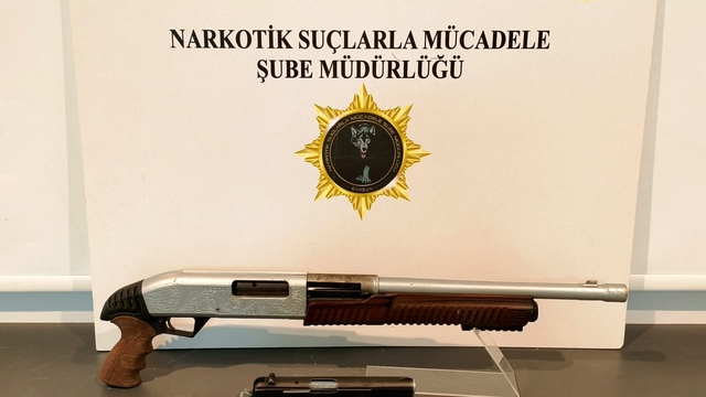 Samsun'da ruhsatsız silah ve tüfek ele geçirildi