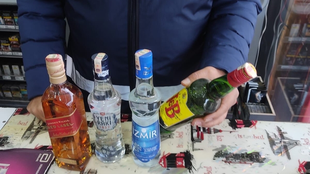 Samsun'da yılbaşı öncesi alkollü içki satış noktaları denetlendi