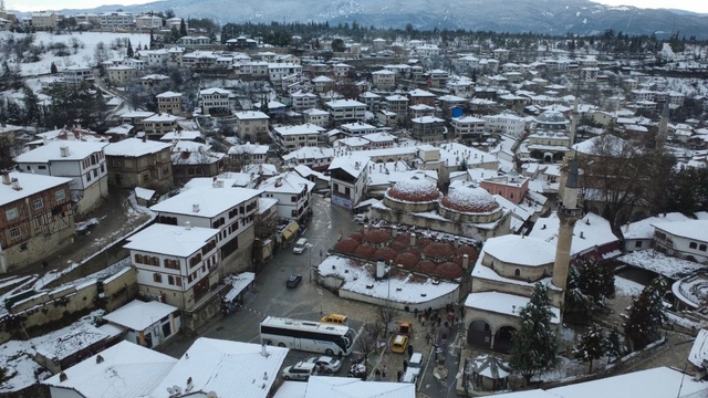 Karabük'te kar etkisini sürdürüyor (2)