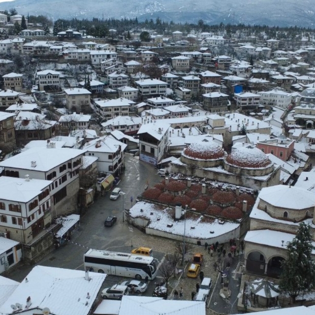 Karabük'te kar etkisini sürdürüyor (2)