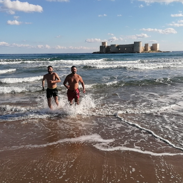 Mersin'de aralık sonunda deniz keyfi