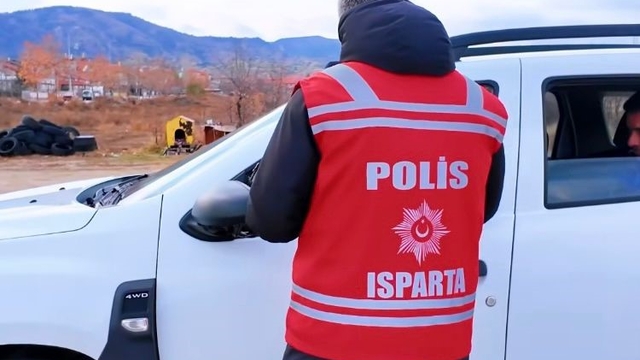 Isparta'da 30 aranan şahıs yakalandı