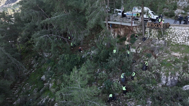 Fethiye'de gönüllülerin katılımıyla çevre temizliği yapıldı