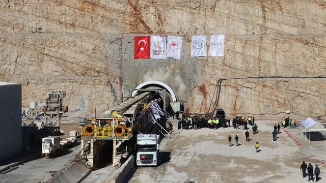 Bakan Yumaklı: 2027'de Silvan Barajı'nda su tutmaya başlayacağız