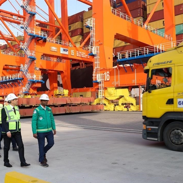 Mega gemilerin yeni adresi Mersin Limanı oldu