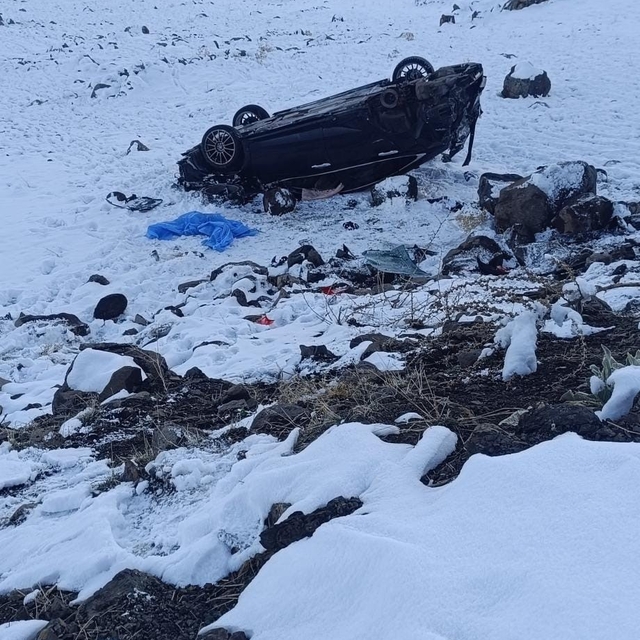 Bingöl'de otomobil şarampole yuvarlandı: 4 yaralı
