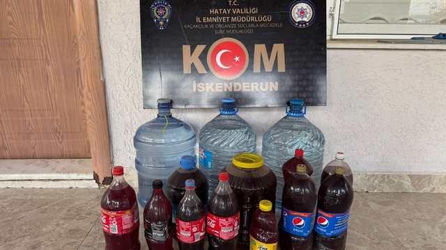 Hatay'da bin 20 litre sahte içki ele geçirildi