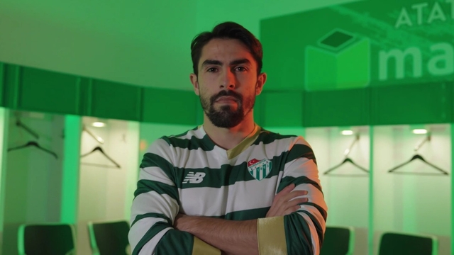 Bursaspor, Rahmetullah Berişbek'i kadrosuna kattı