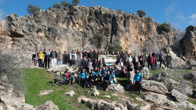 Buharkentliler 'doğa ve tarih' için yürüdü