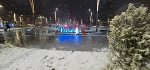 Kütahya'da kar yağışı kenti beyaza bürüdü