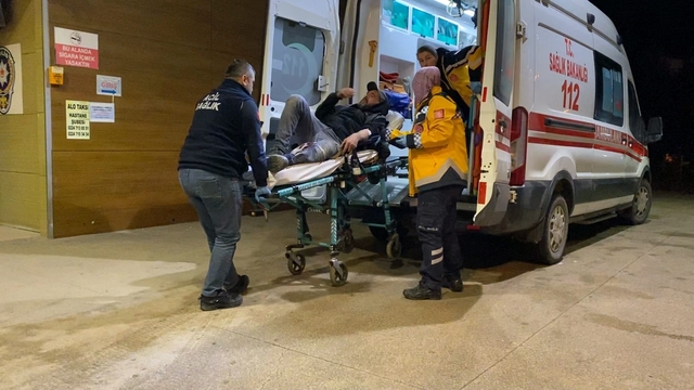 Yıolda karşılaştığı husumetlisi bacağından vurdu