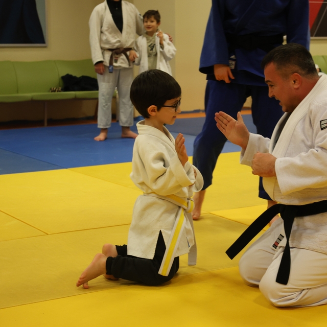 Bilecik'te judoculara moral veren antrenman