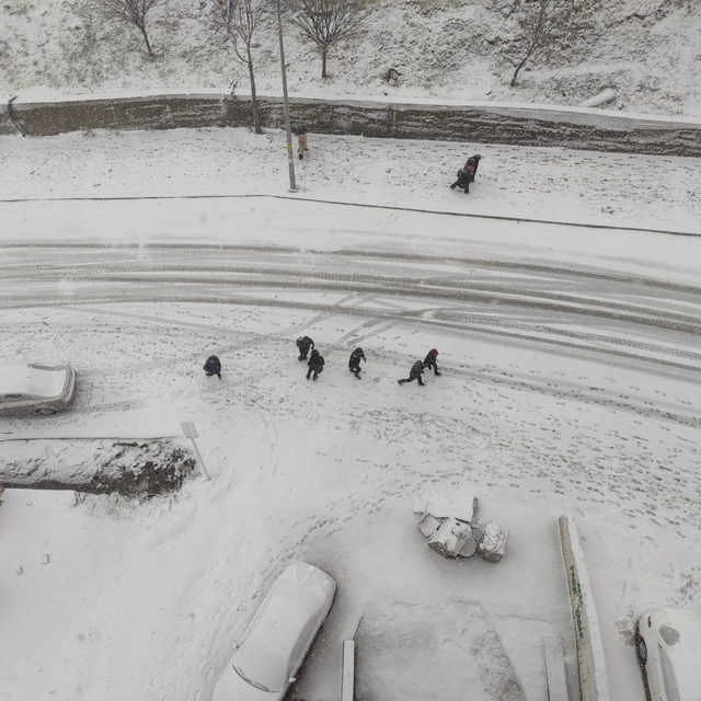 Sason'da kar yağışı nedeniyle eğitime ara verildi