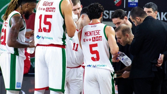 Karşıyaka Basketbol, Erokspor'u elinden kaçırdı