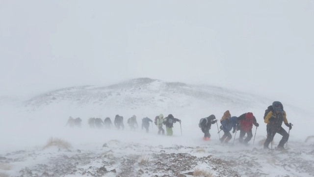 Artos Dağı'nda tipi ve fırtına: Dağcılar geri dönmek zorunda kaldı