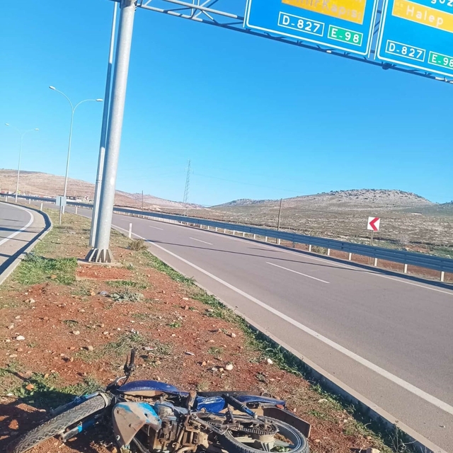 Hatay'da refüje çarpan motosikletteki 2 çocuk hayatını kaybetti